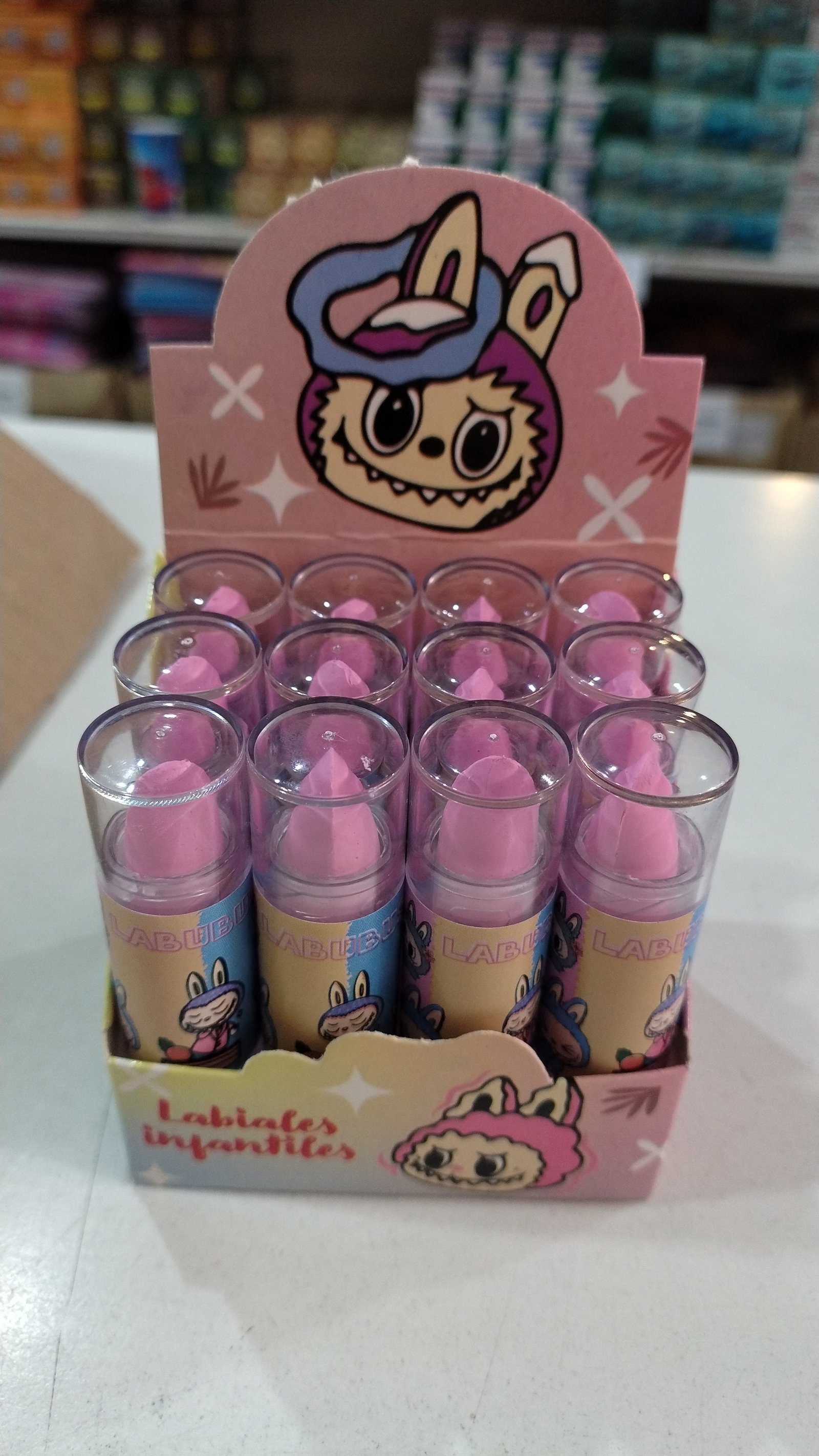 LABIAL INFANTIL PERSONAJE