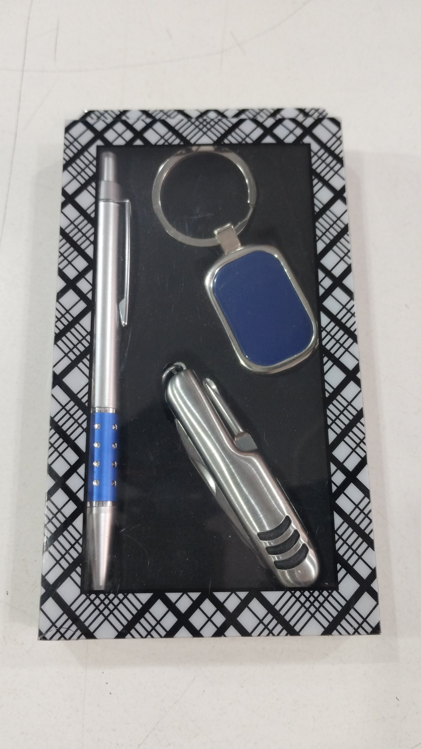 SET CORTA PLUMA + LLAVERO + LAPICERA